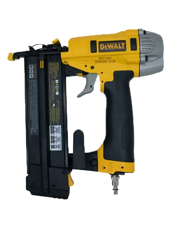 Clavadora brad DeWalt DWFP12231 calibre 18 para clavos 15–50 mm, conexión neumática | Tienda Revenato