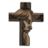 Cruz de nogal con el rostro sagrado de Cristo tallado a láser en estilo moderno